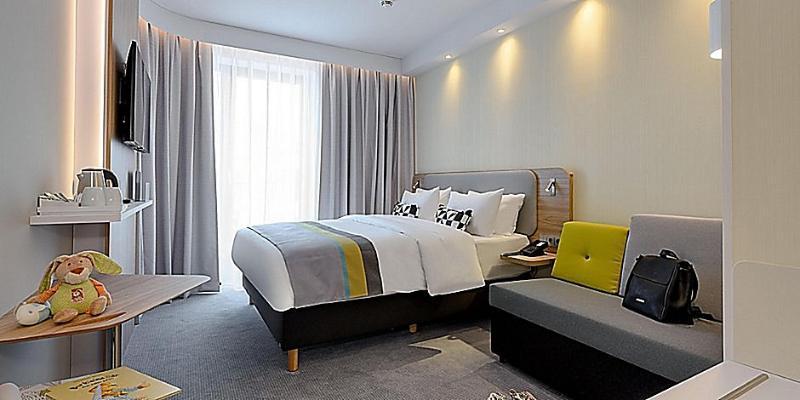 Holiday Inn Express Cambridge West - Cambourne By Ihg Exterior foto